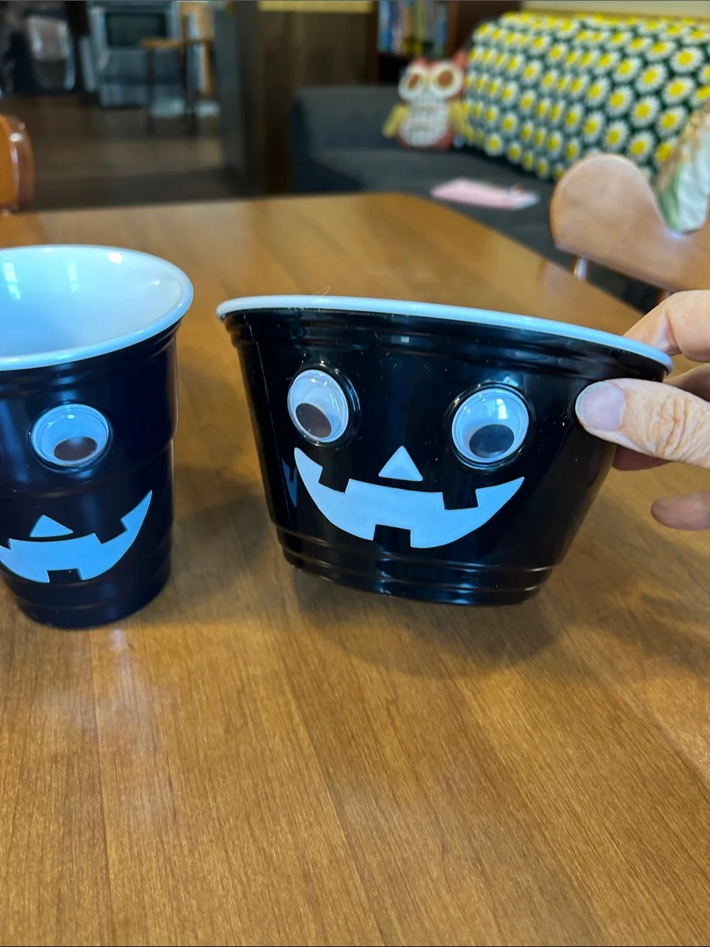 Black Halloween Jack-O'-Lantern Party Cups - and bowls